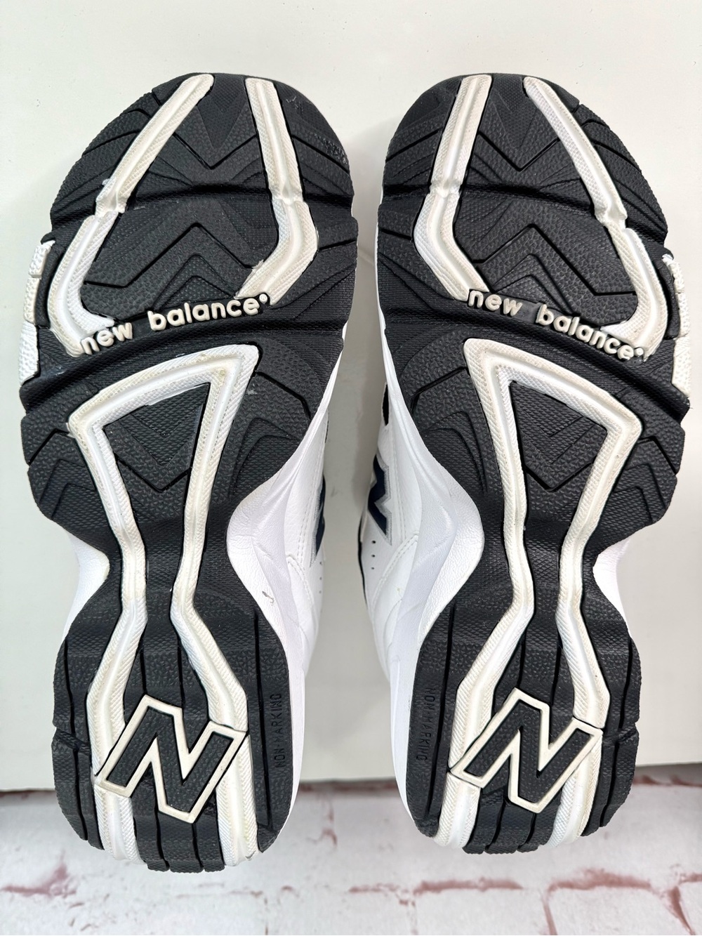 NEW BALANCE MX608 Men’s 12D NEW IN BOX Cross Training White Navy Leather Sneaker - Picture 7 of 14